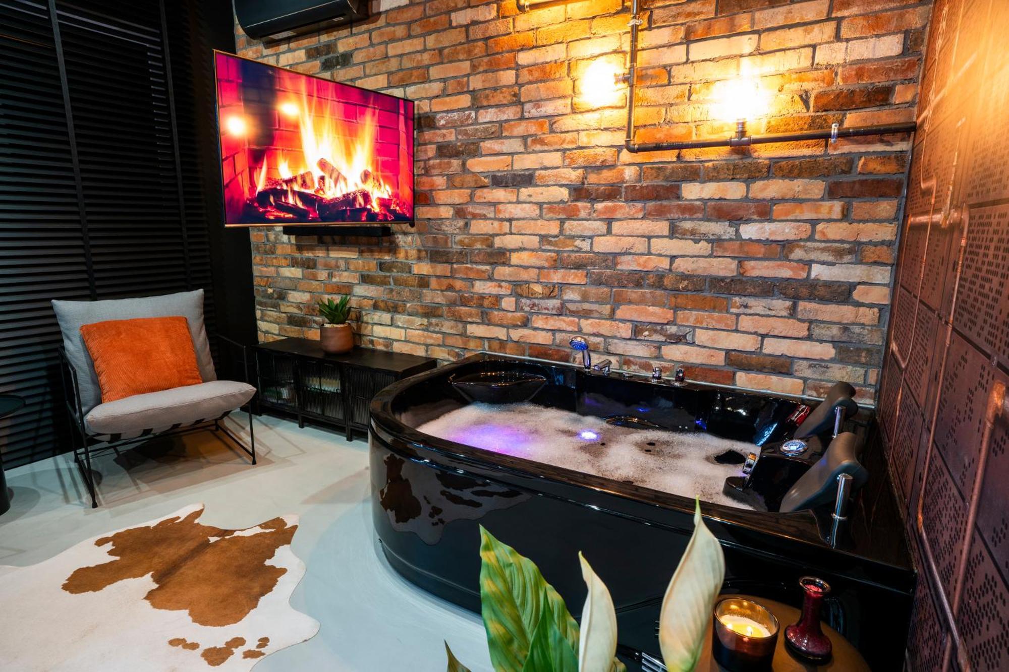 Aparthotel Zator Industrial 58 Jacuzzi Exterior foto